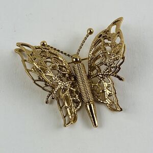 Vintage MONET Butterfly Filigree Shiny Gold Tone Costume Pin Brooch Broach Wings
